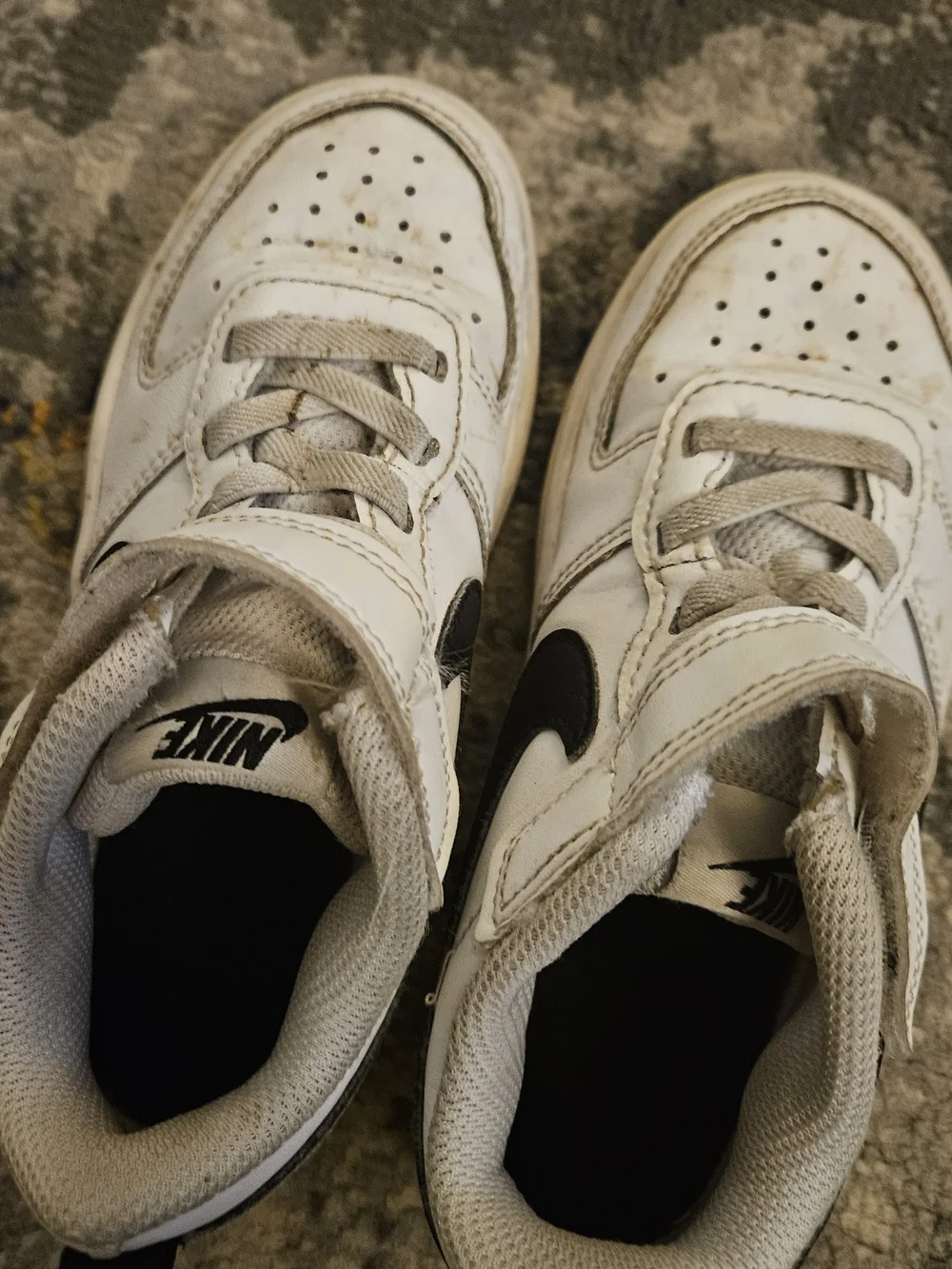 Nike Kids White & Black Low-Top Sneakers
